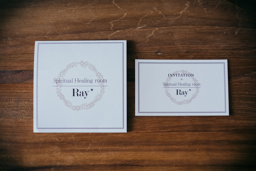 フライヤーとINVITATION CARD